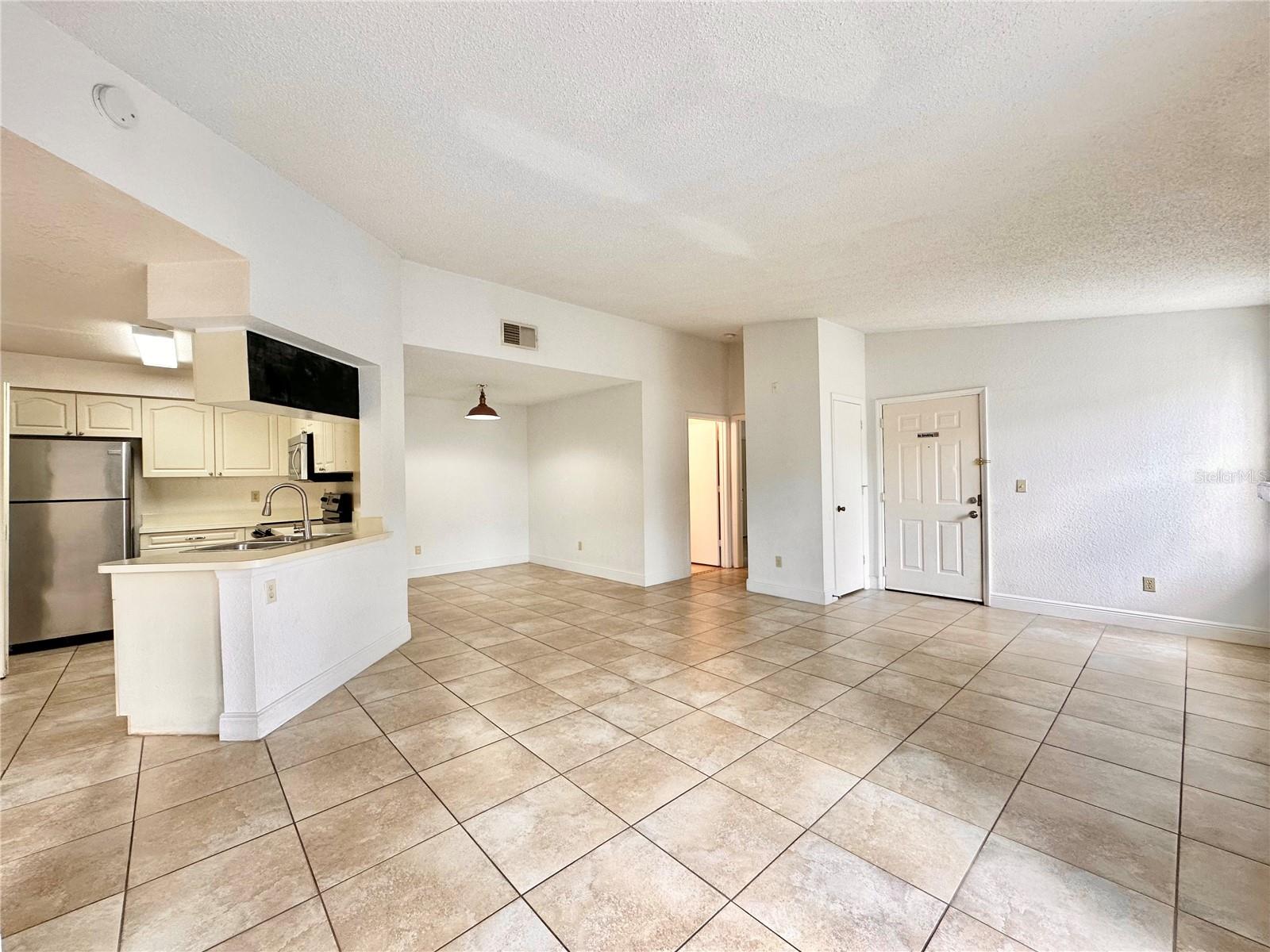 Image 8 of 38 For 2550 Alafaya Trail 12206