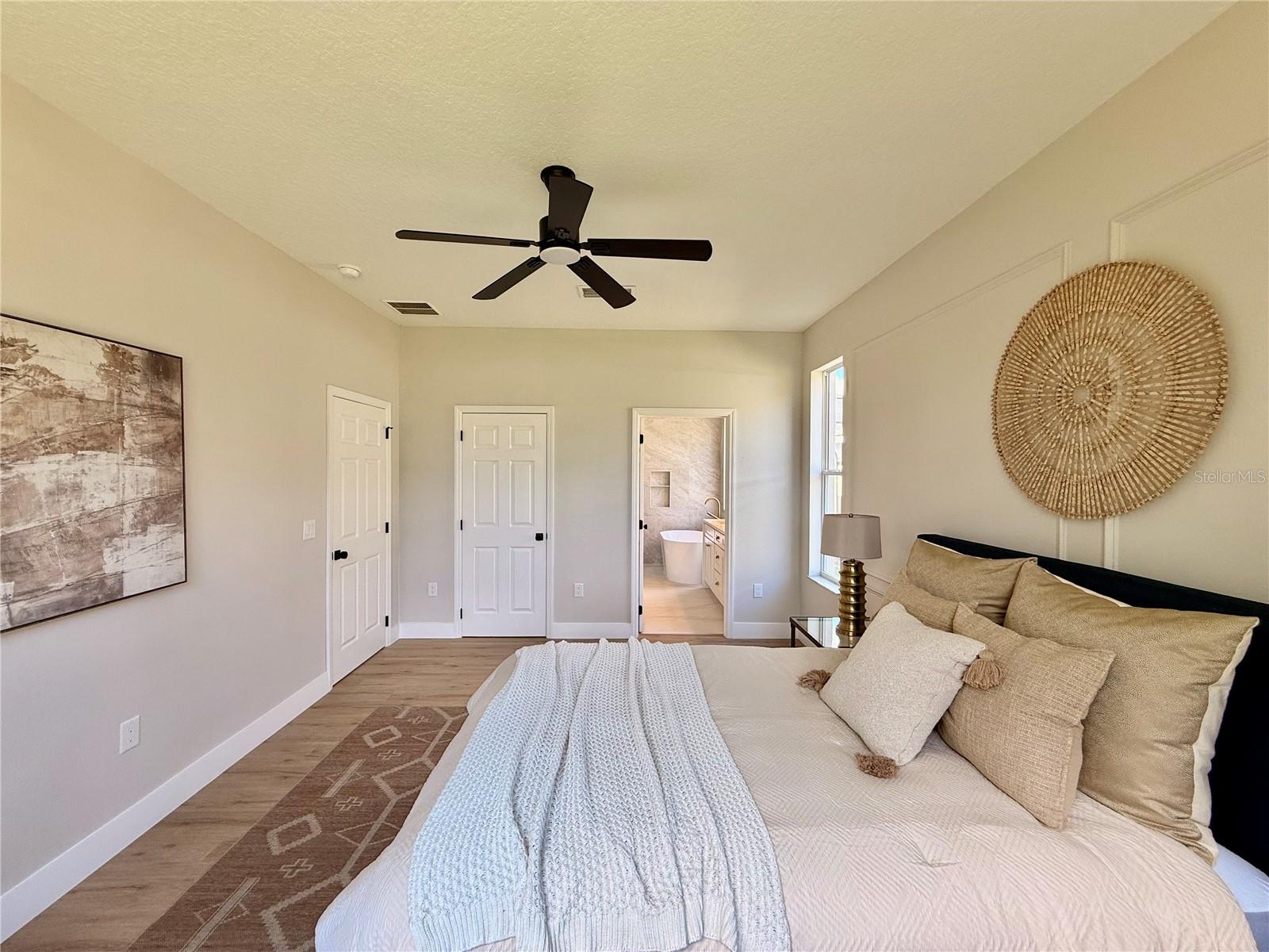 Image 26 of 75 For 13752 Hidden Forest Circle