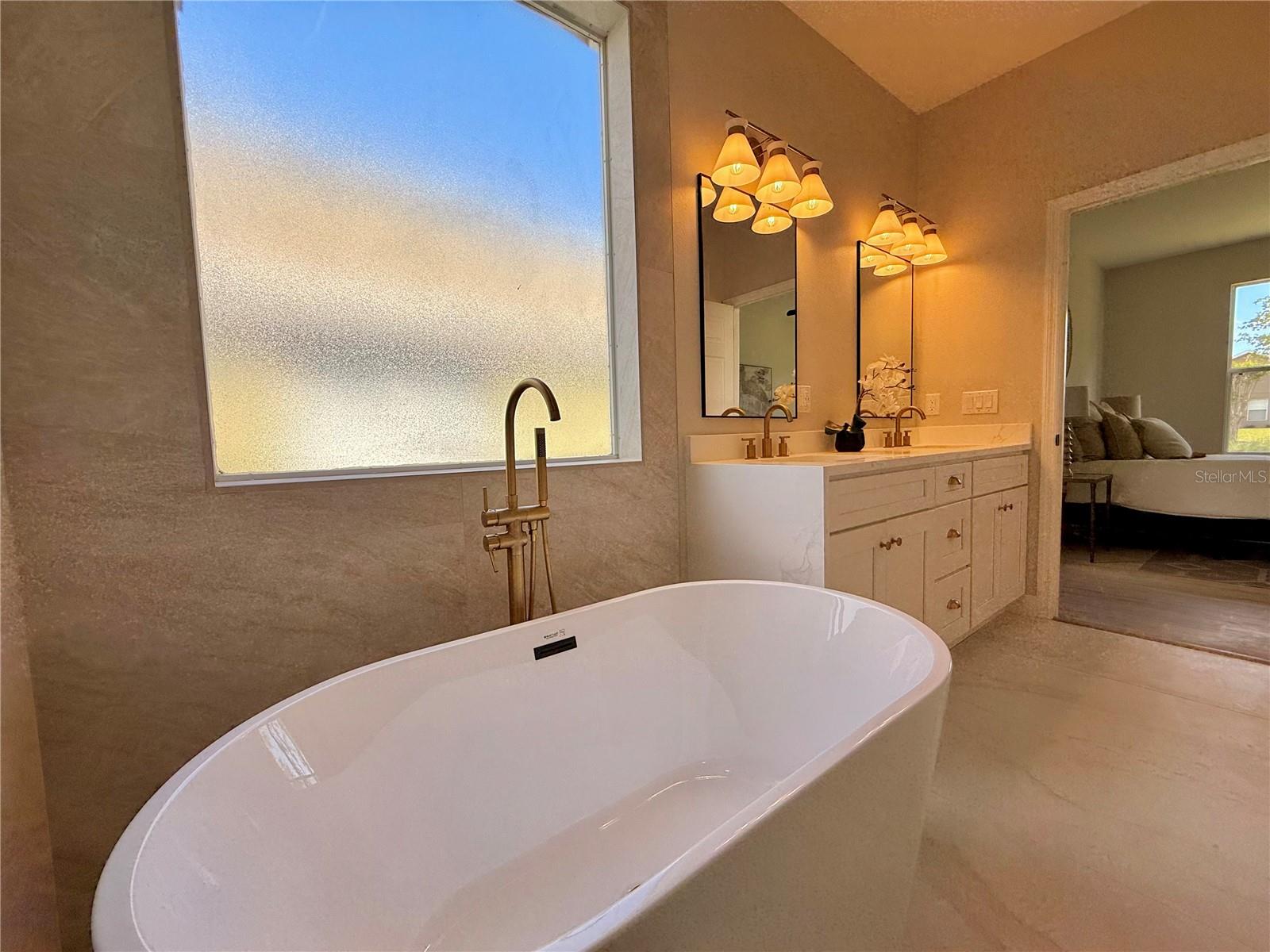 Image 31 of 75 For 13752 Hidden Forest Circle