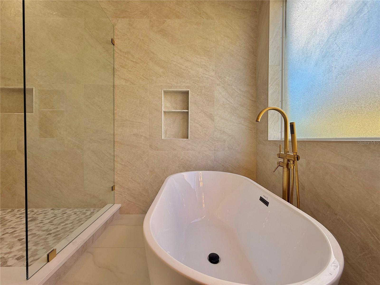 Image 32 of 75 For 13752 Hidden Forest Circle