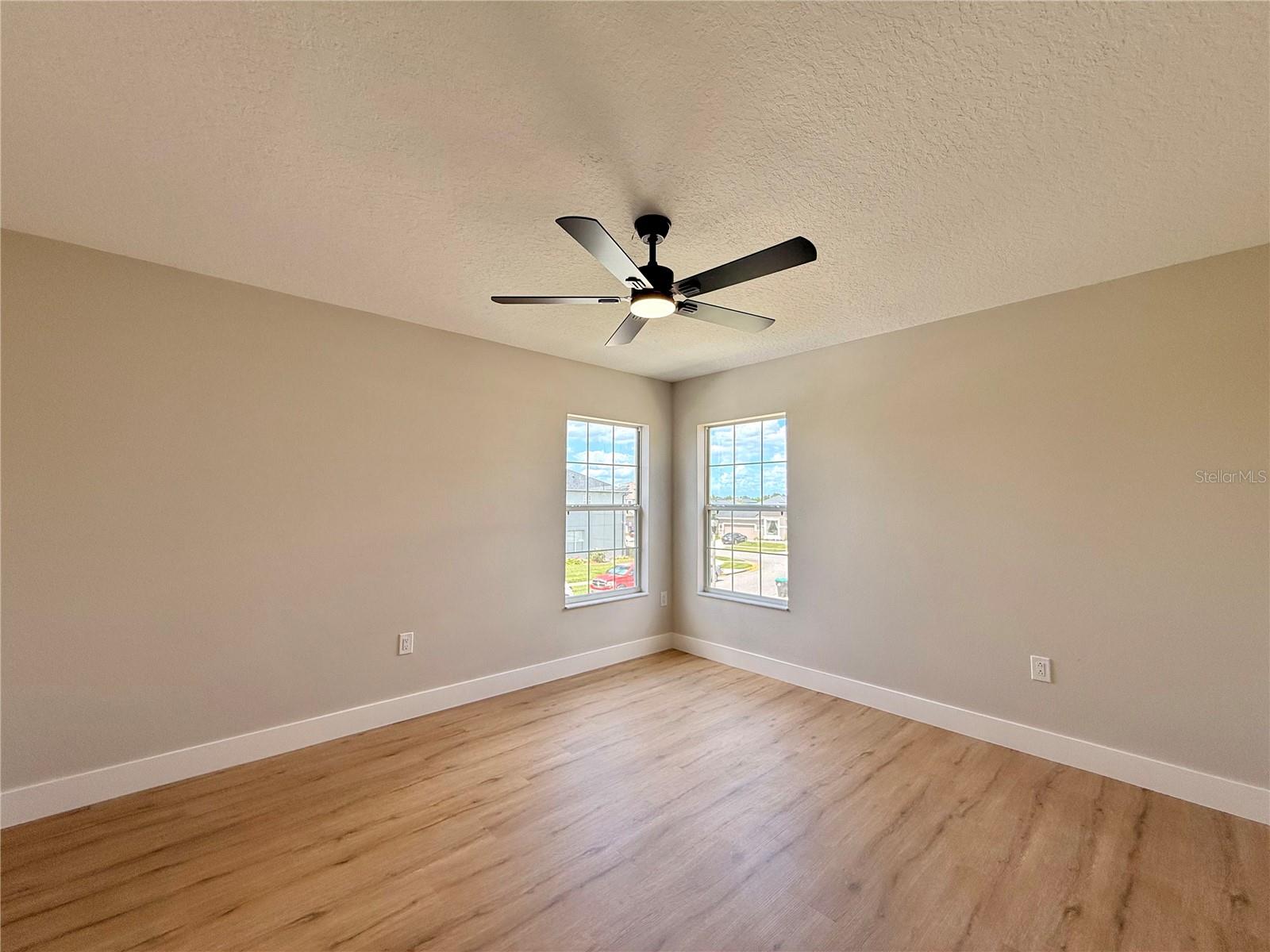 Image 64 of 75 For 13752 Hidden Forest Circle