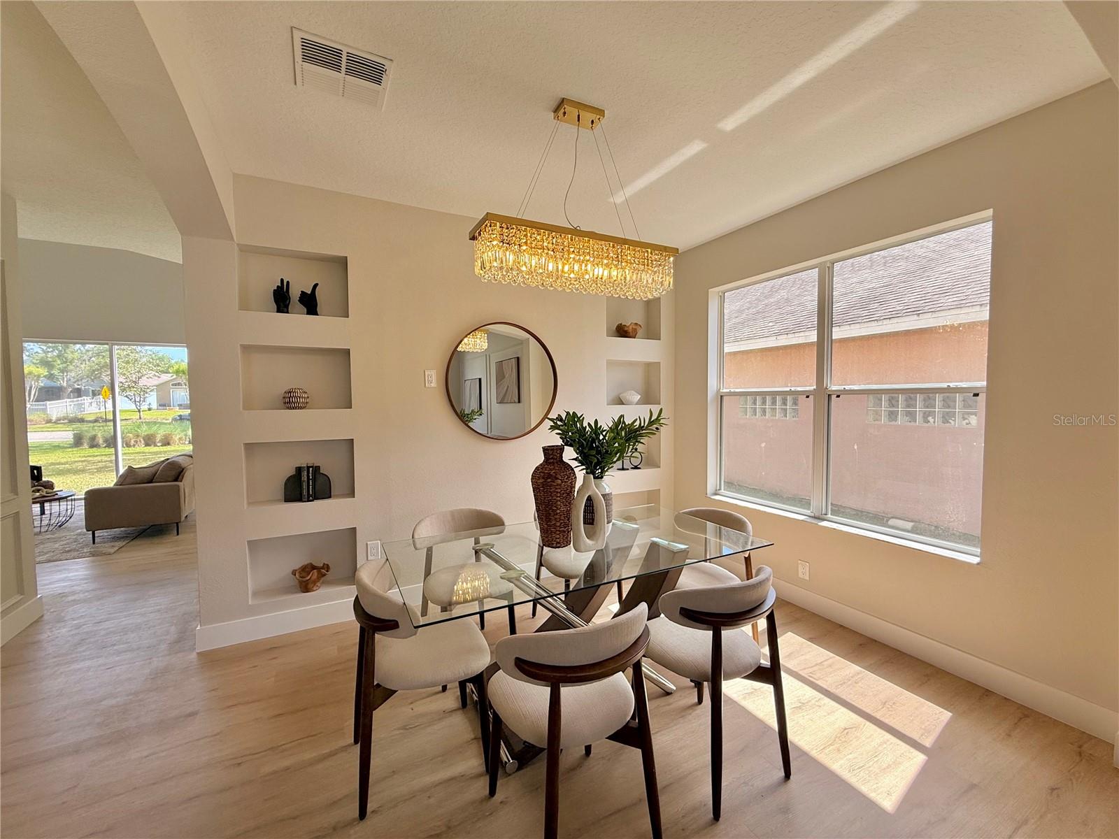 Image 7 of 75 For 13752 Hidden Forest Circle