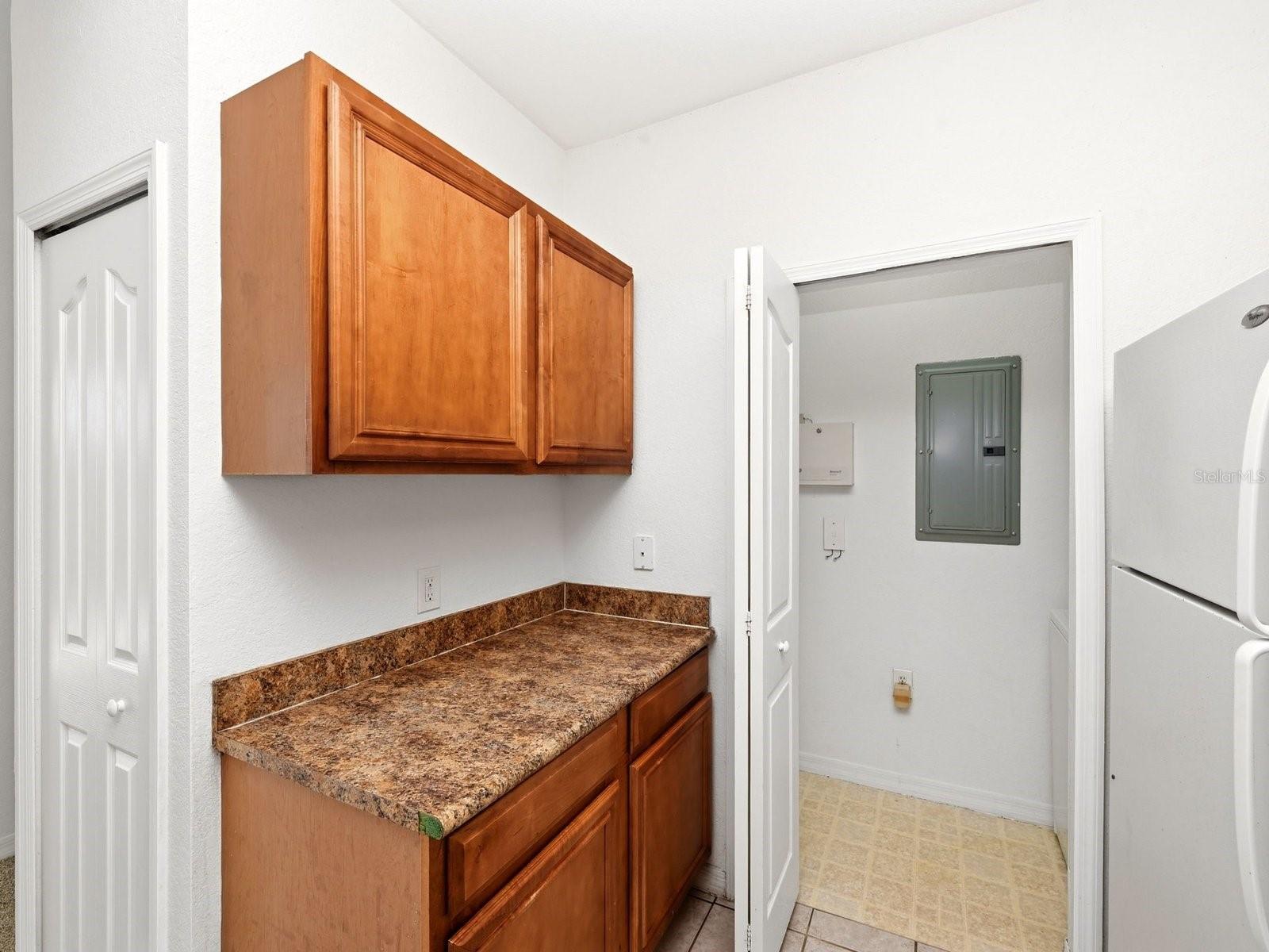 Image 19 of 43 For 6169 Metrowest Boulevard 305