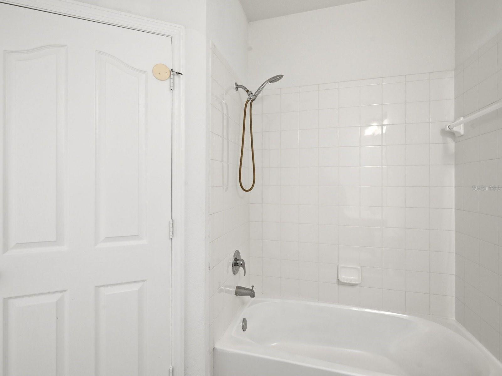 Image 27 of 43 For 6169 Metrowest Boulevard 305