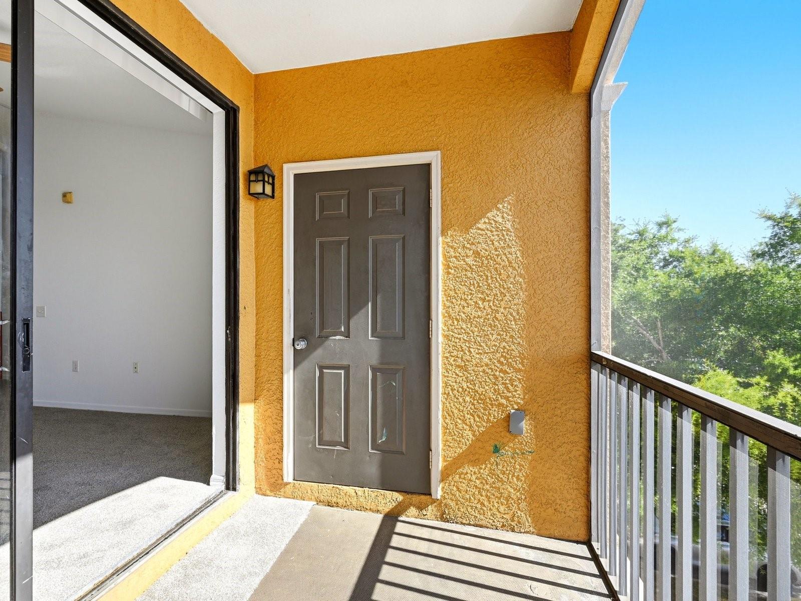 Image 31 of 43 For 6169 Metrowest Boulevard 305