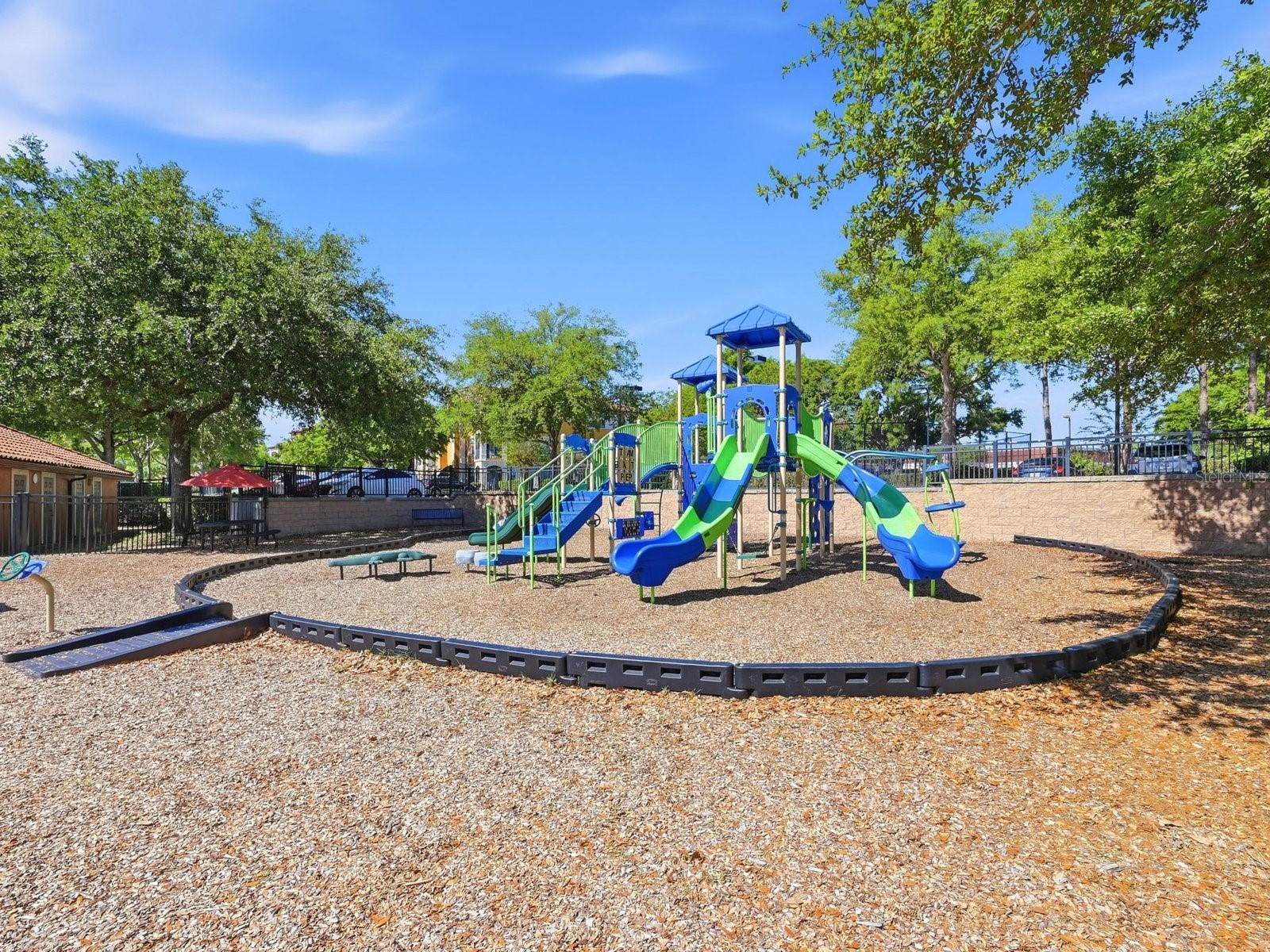 Image 40 of 43 For 6169 Metrowest Boulevard 305