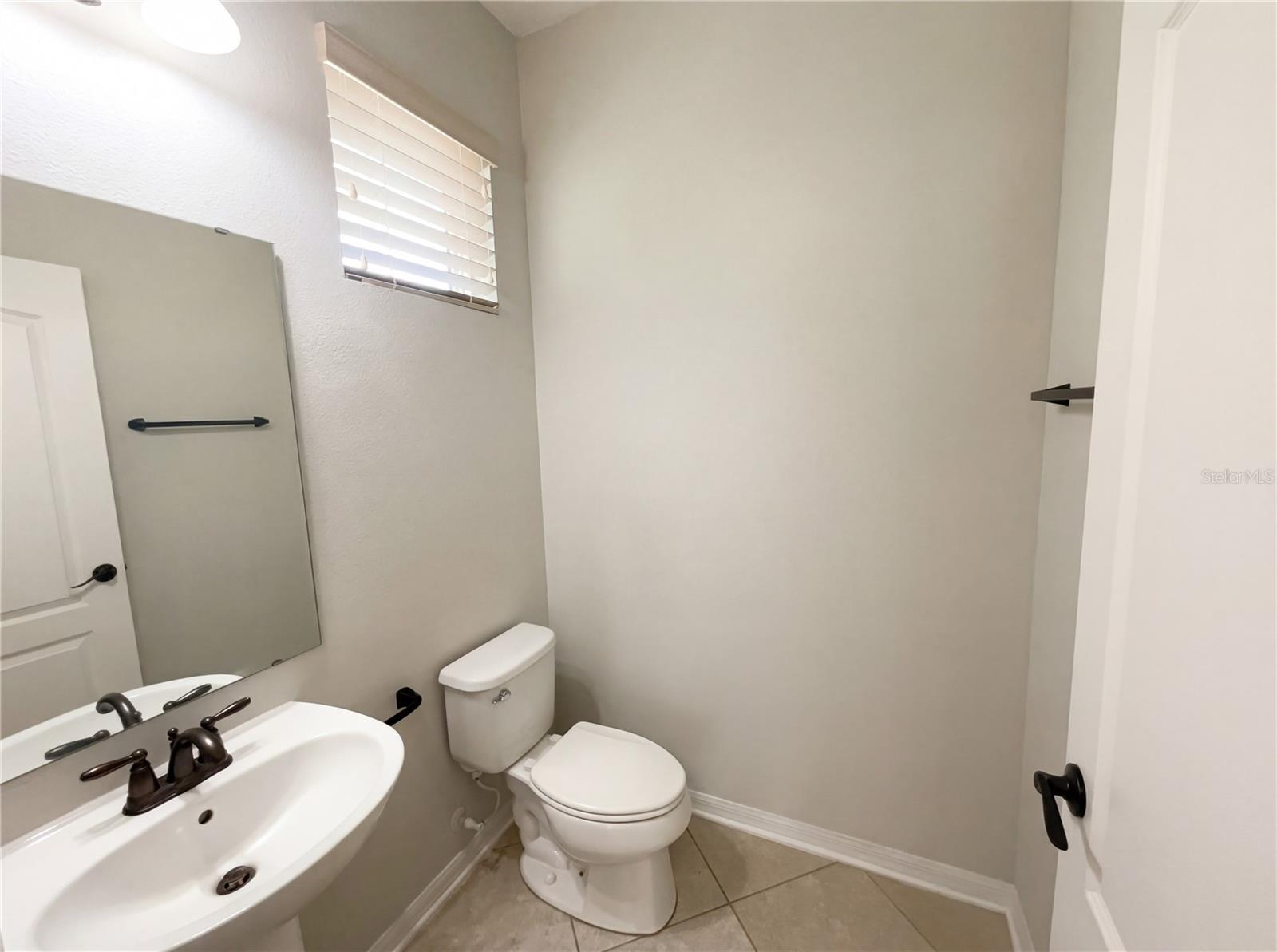 Image 12 of 27 For 14368 Desert Haven Street 4106