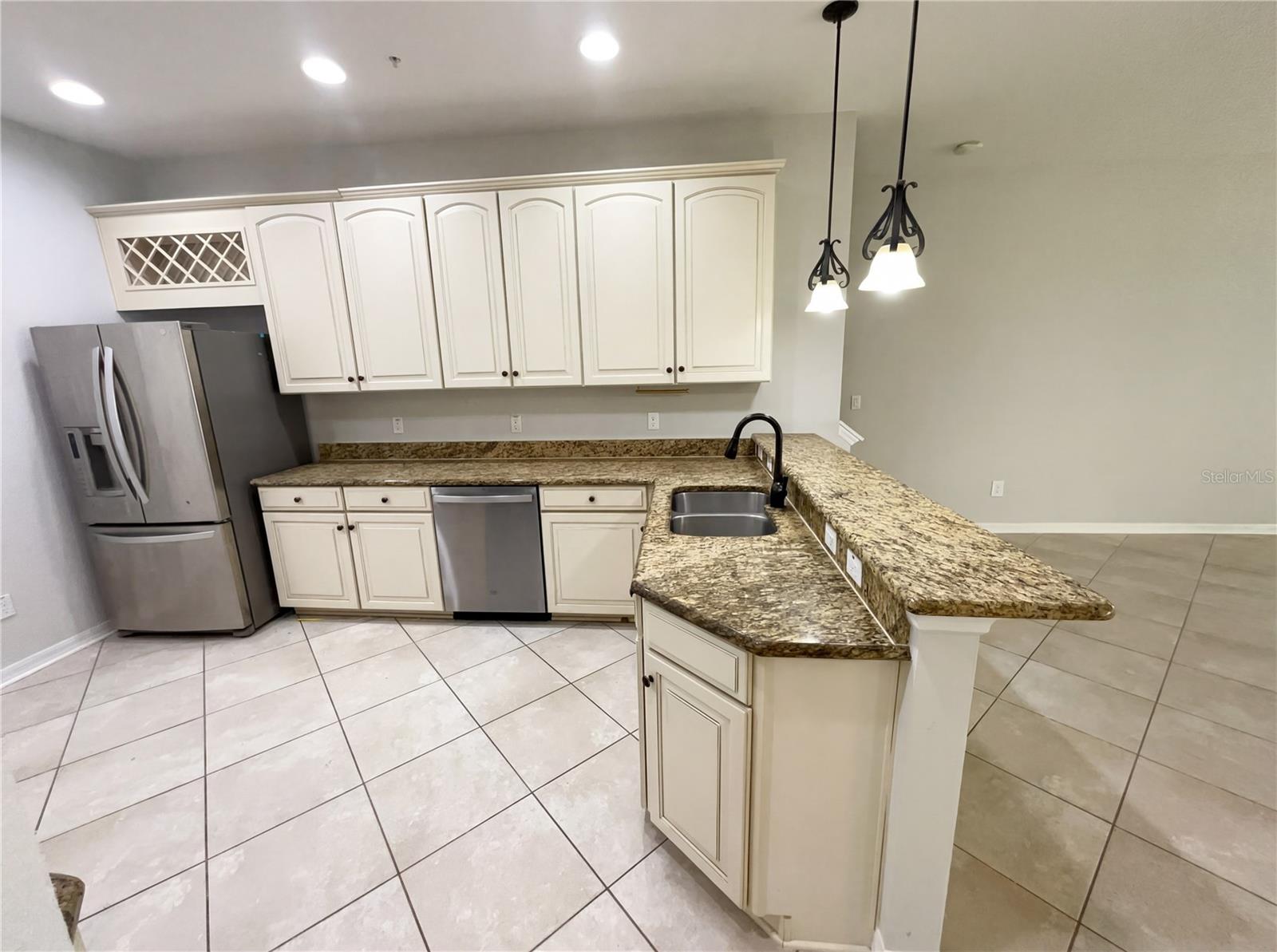 Image 15 of 27 For 14368 Desert Haven Street 4106