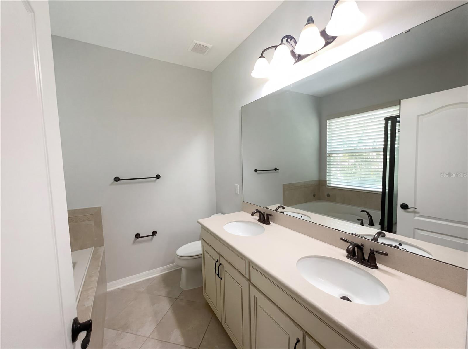 Image 26 of 27 For 14368 Desert Haven Street 4106