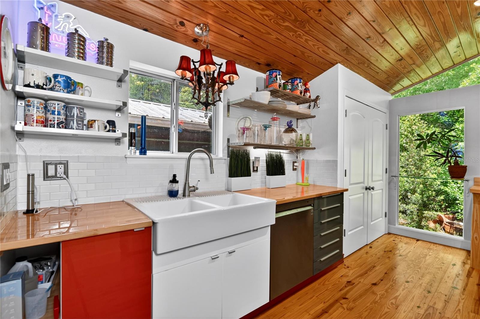 Image 12 of 91 For 3717 Laughlin Road