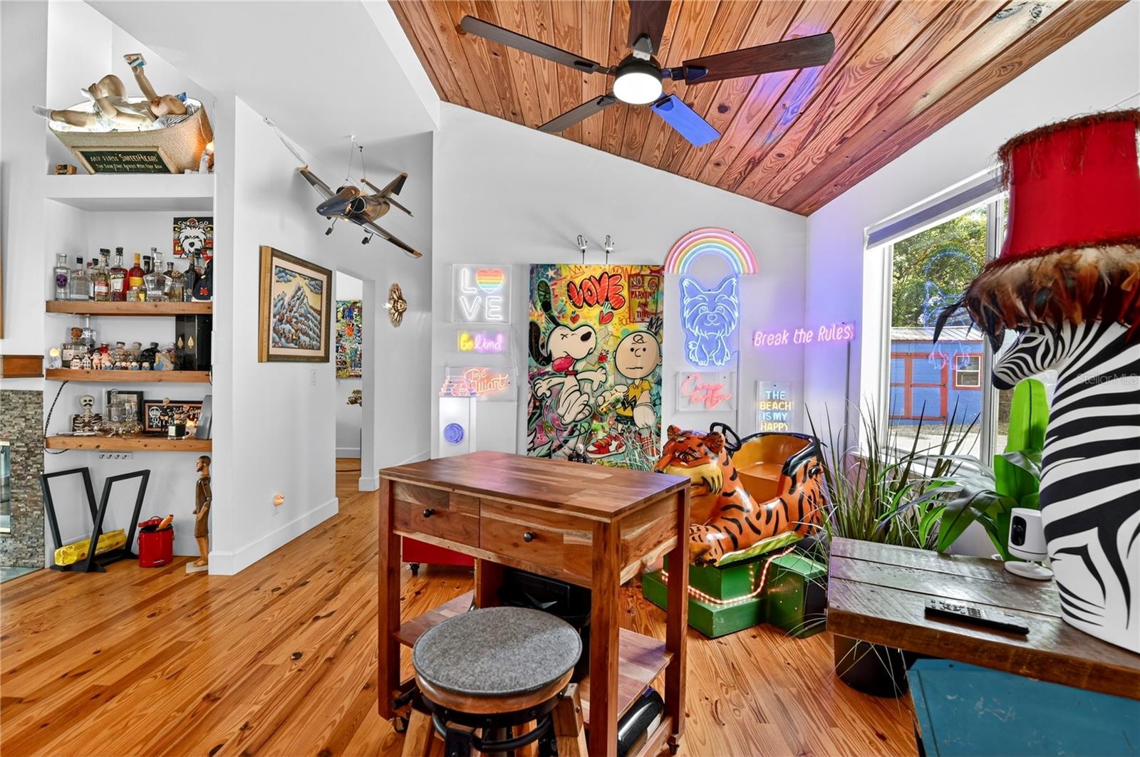 Image 17 of 91 For 3717 Laughlin Road