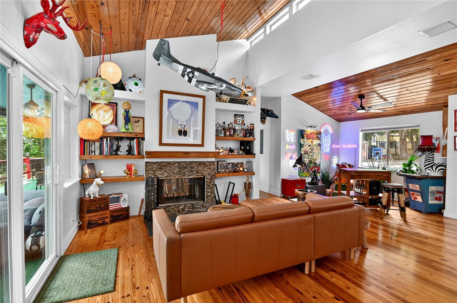 Image 22 of 91 For 3717 Laughlin Road