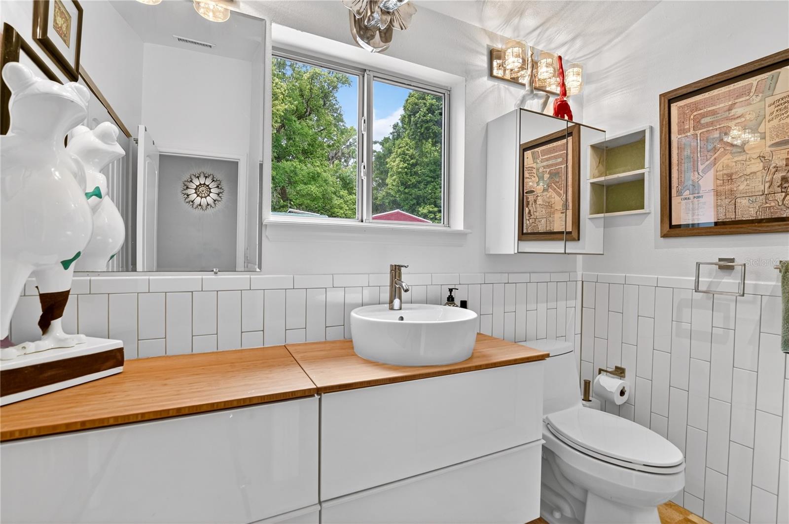 Image 37 of 91 For 3717 Laughlin Road