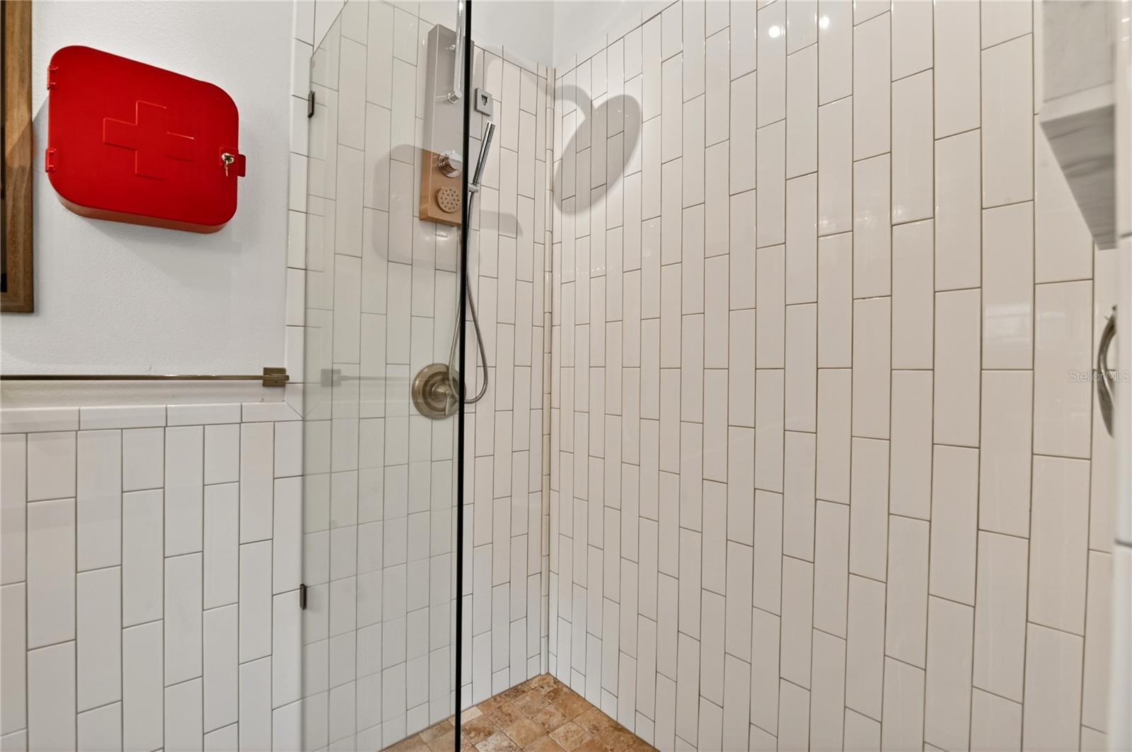 Image 38 of 91 For 3717 Laughlin Road