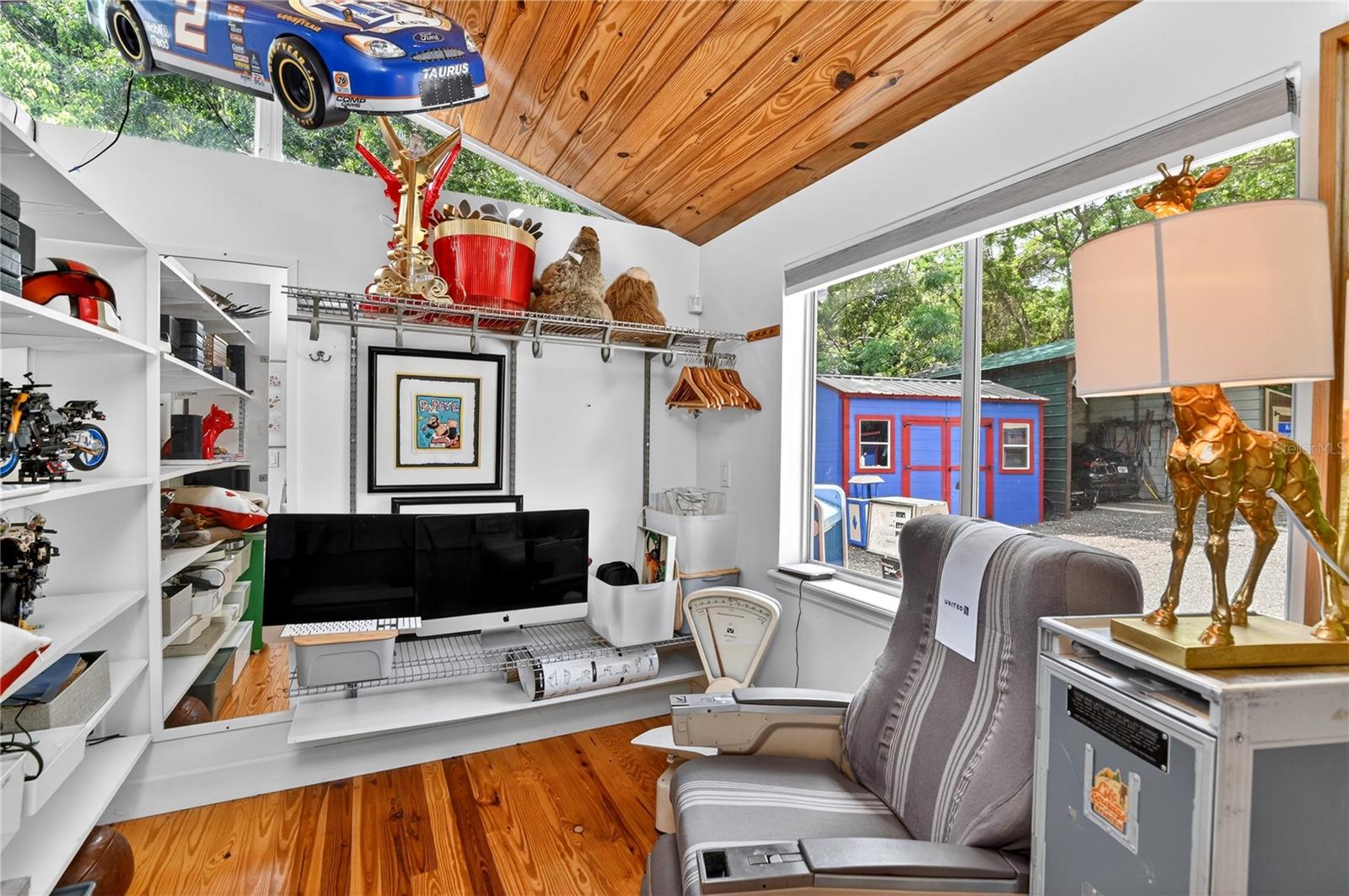 Image 39 of 91 For 3717 Laughlin Road