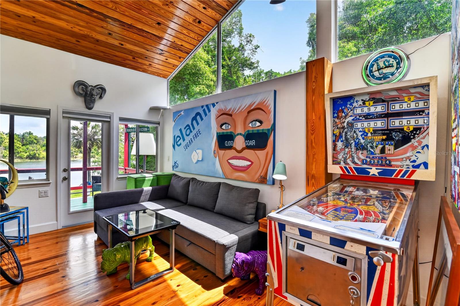 Image 40 of 91 For 3717 Laughlin Road