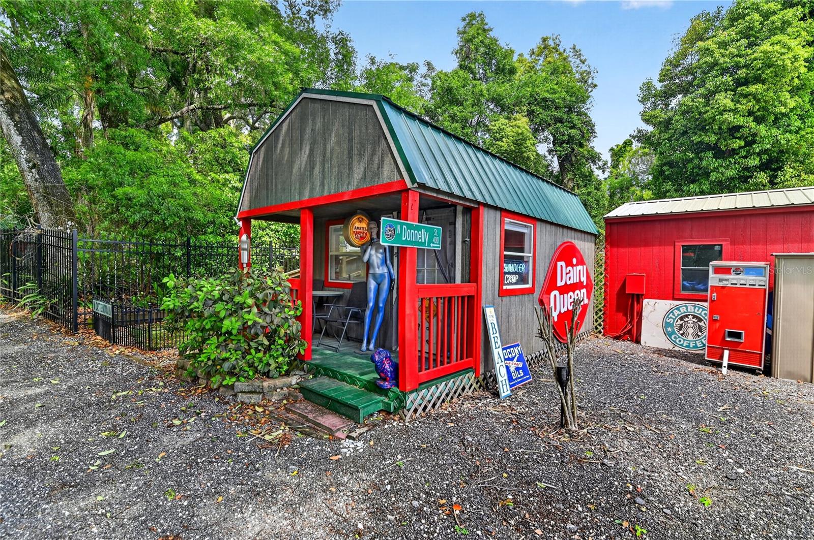 Image 49 of 91 For 3717 Laughlin Road