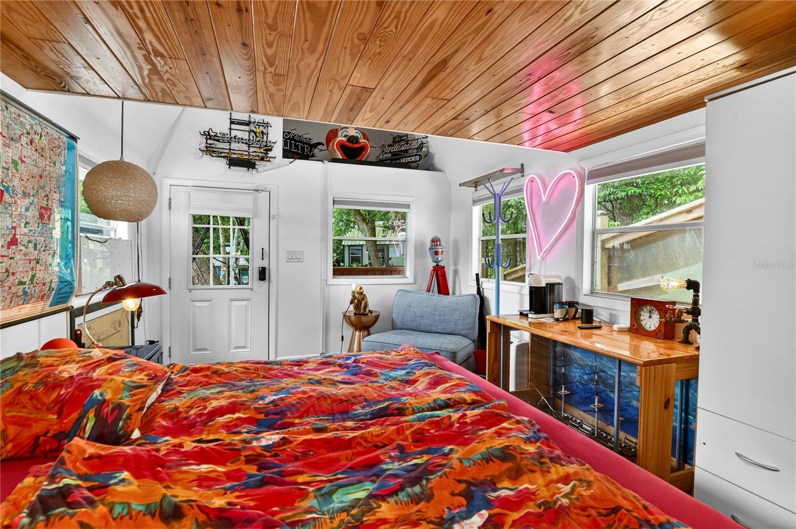 Image 51 of 91 For 3717 Laughlin Road