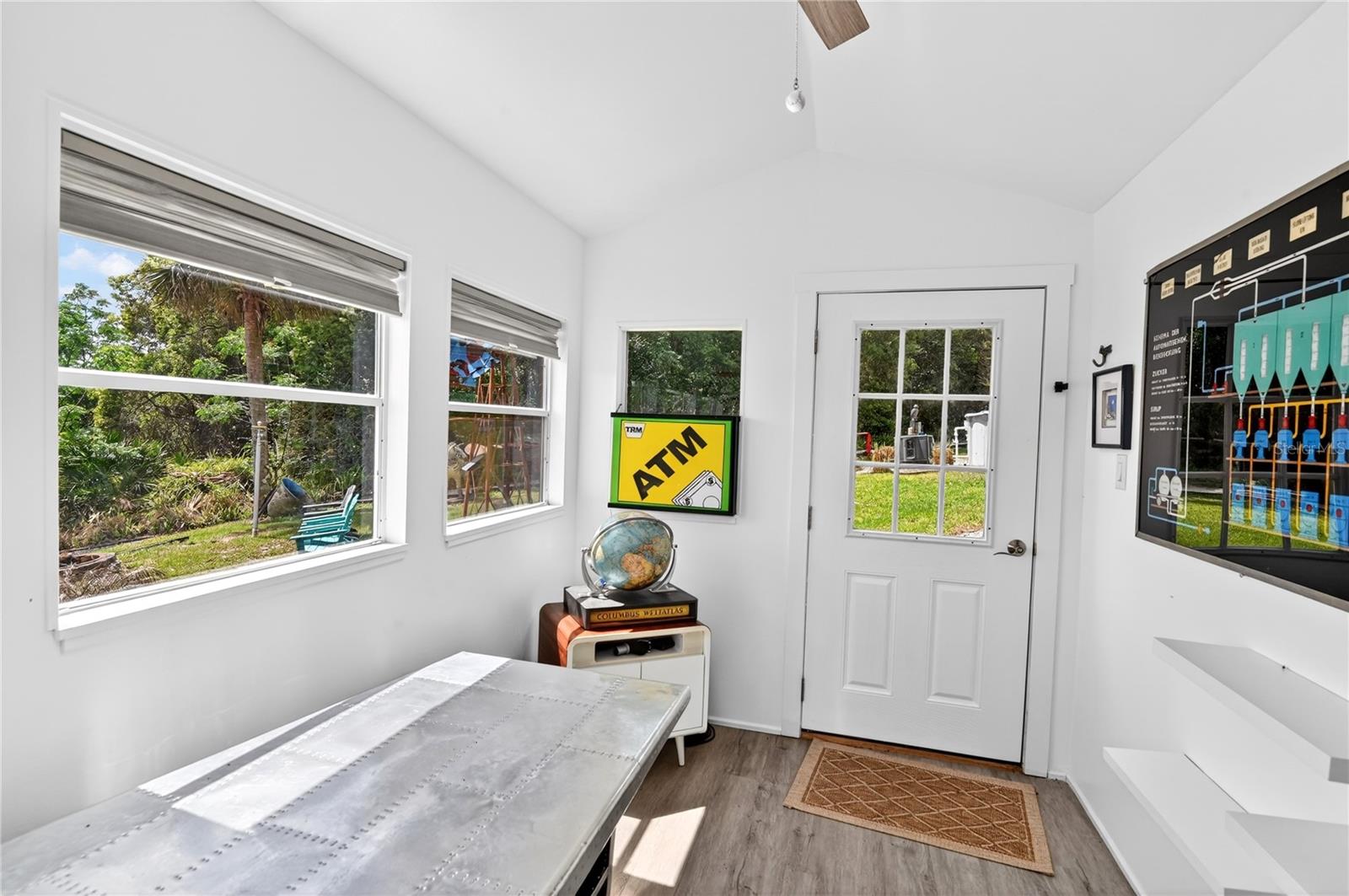 Image 56 of 91 For 3717 Laughlin Road