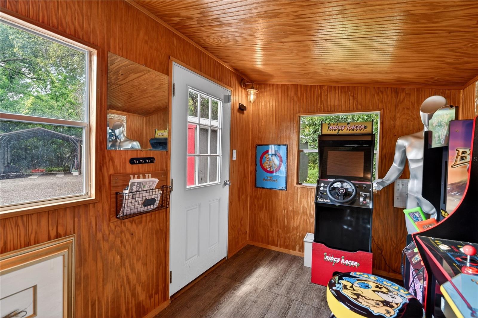 Image 60 of 91 For 3717 Laughlin Road