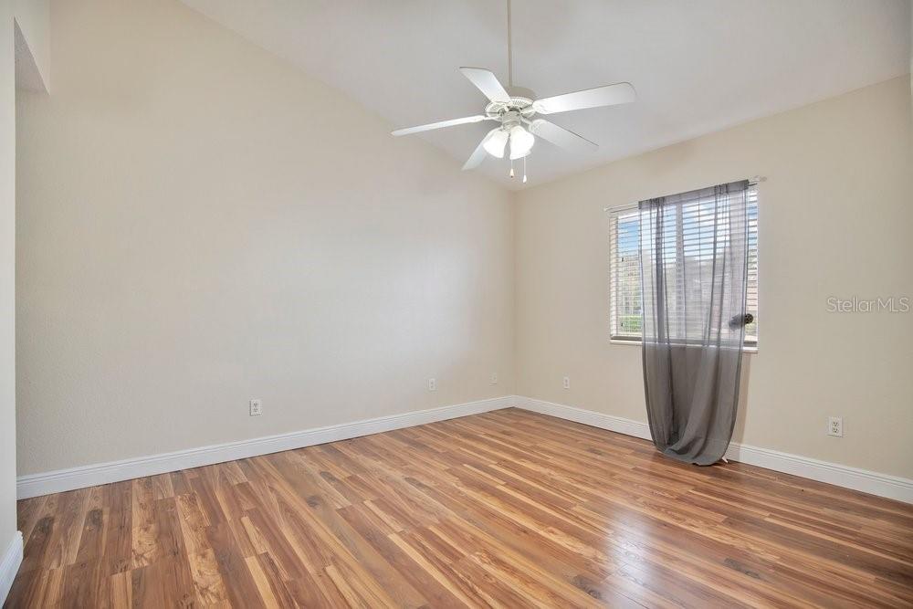 Listing photo id 11 for 155 Pearl Lake Causeway 206