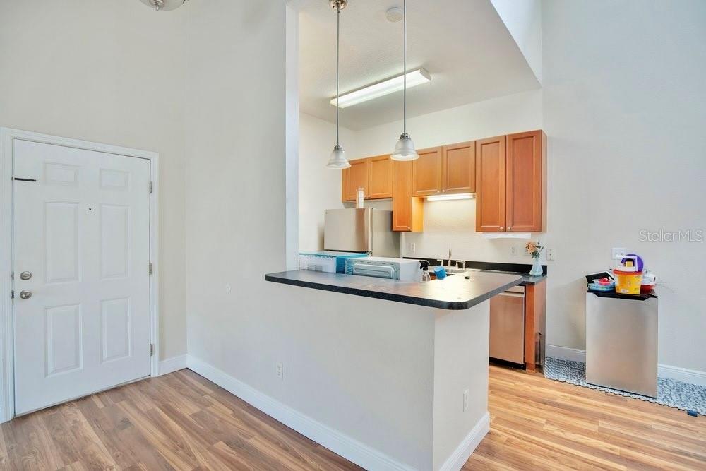 Listing photo id 6 for 155 Pearl Lake Causeway 206