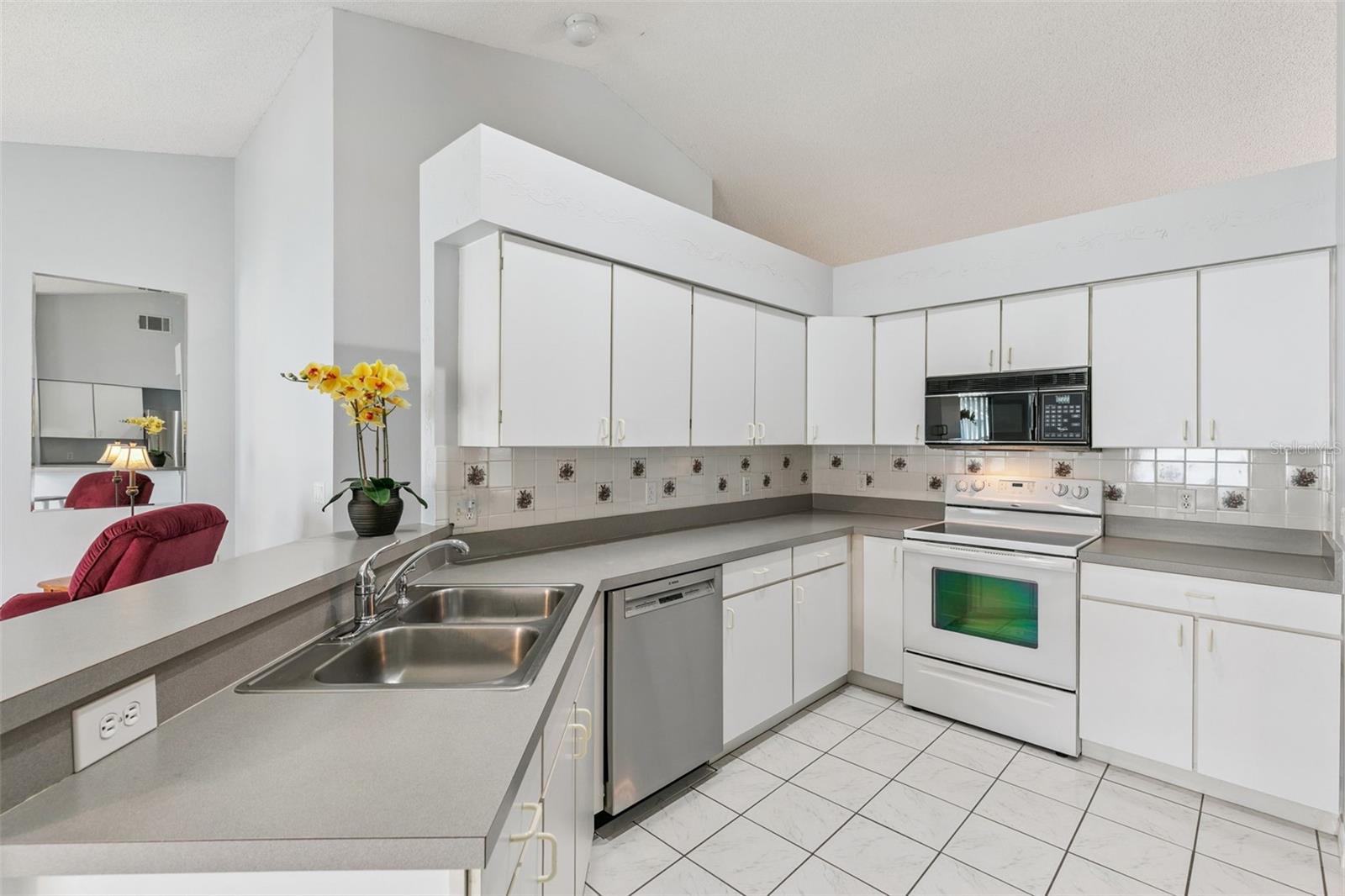 Image 15 of 33 For 11730 Kennington Court