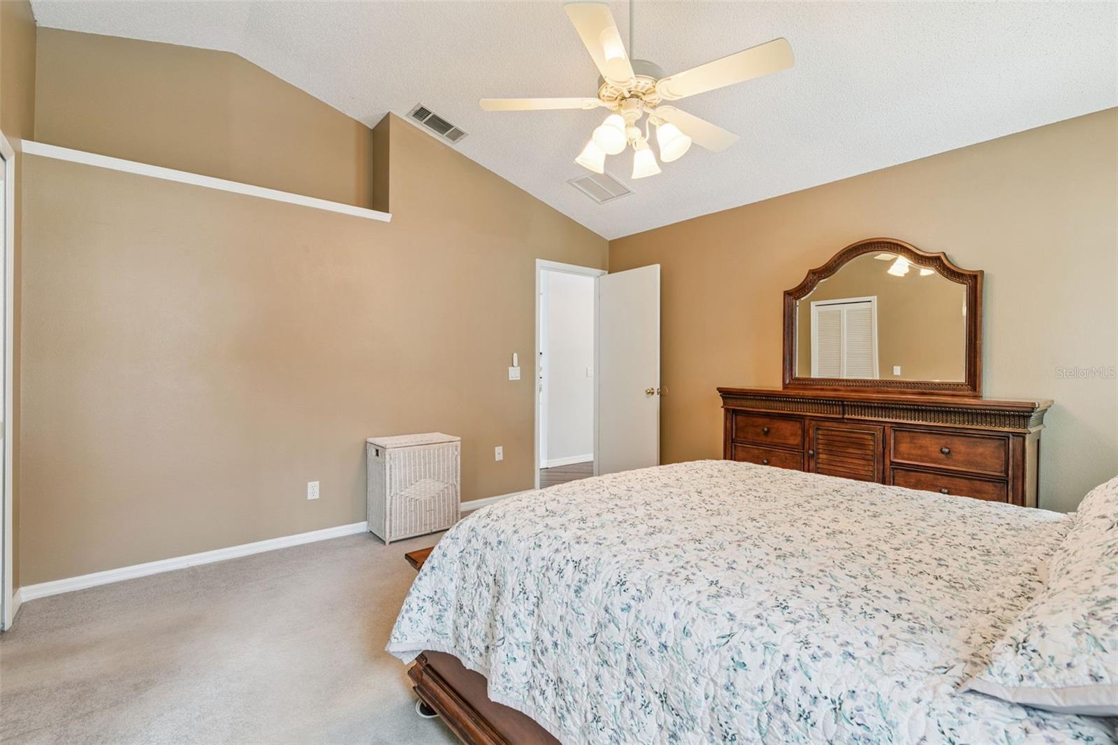 Image 18 of 33 For 11730 Kennington Court