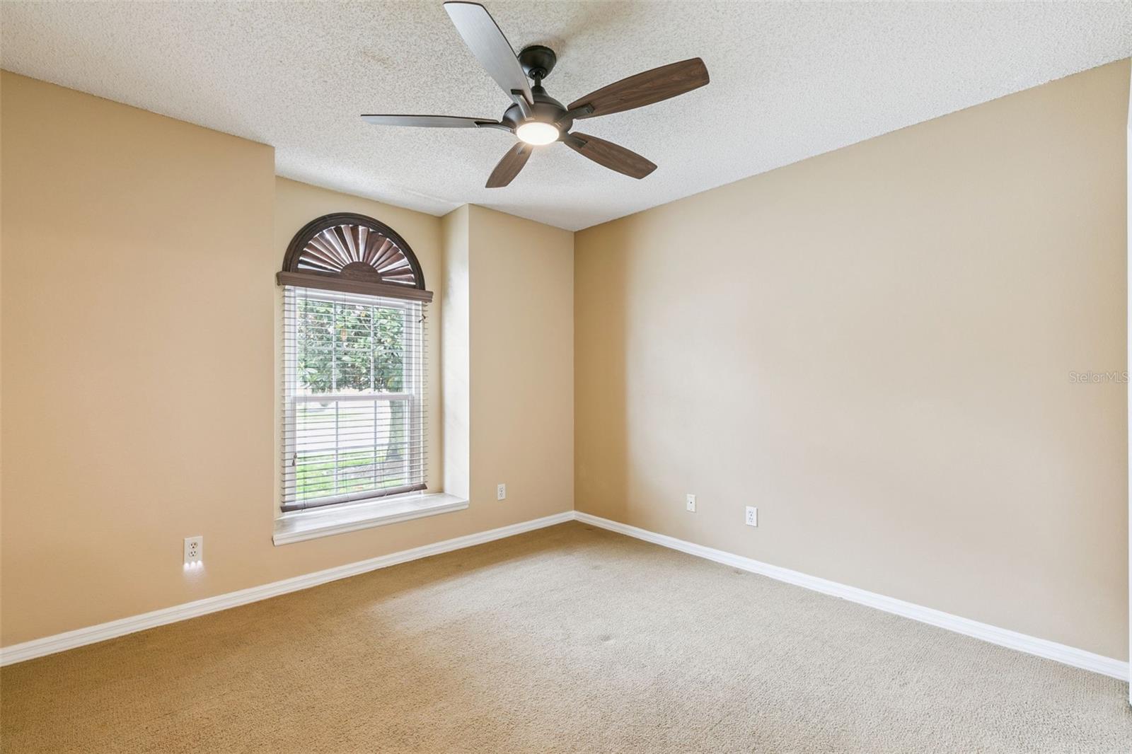 Image 19 of 33 For 11730 Kennington Court