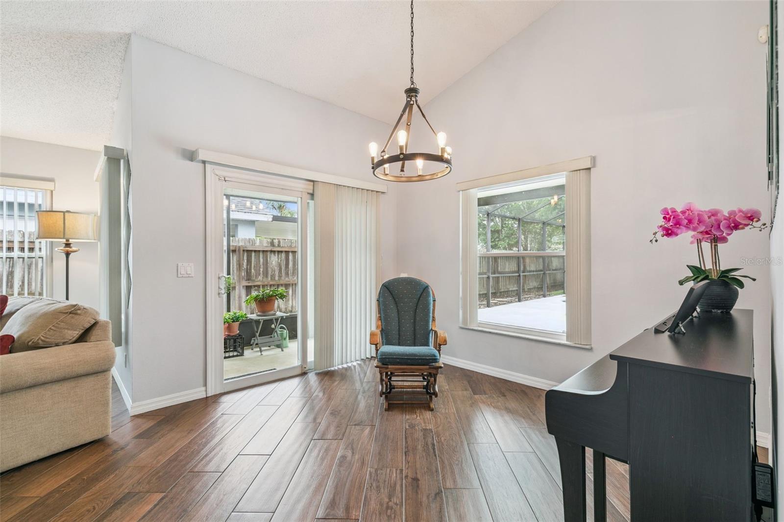 Image 24 of 33 For 11730 Kennington Court