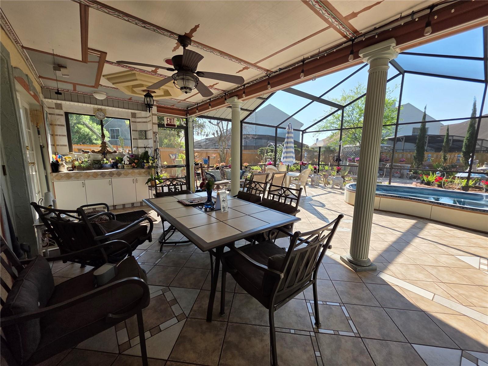 Image 18 of 26 For 866 Charing Cross Circle