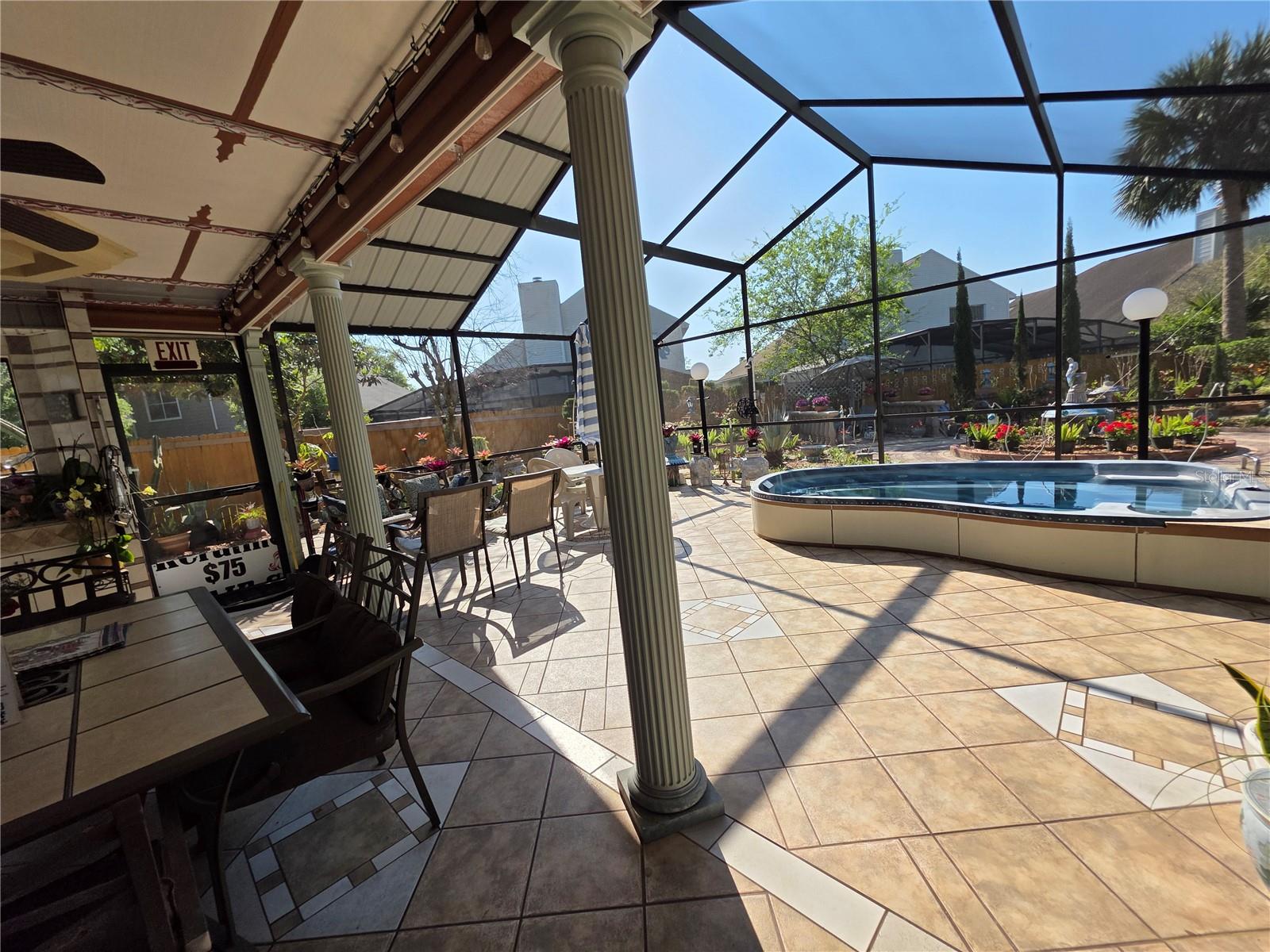 Image 19 of 26 For 866 Charing Cross Circle