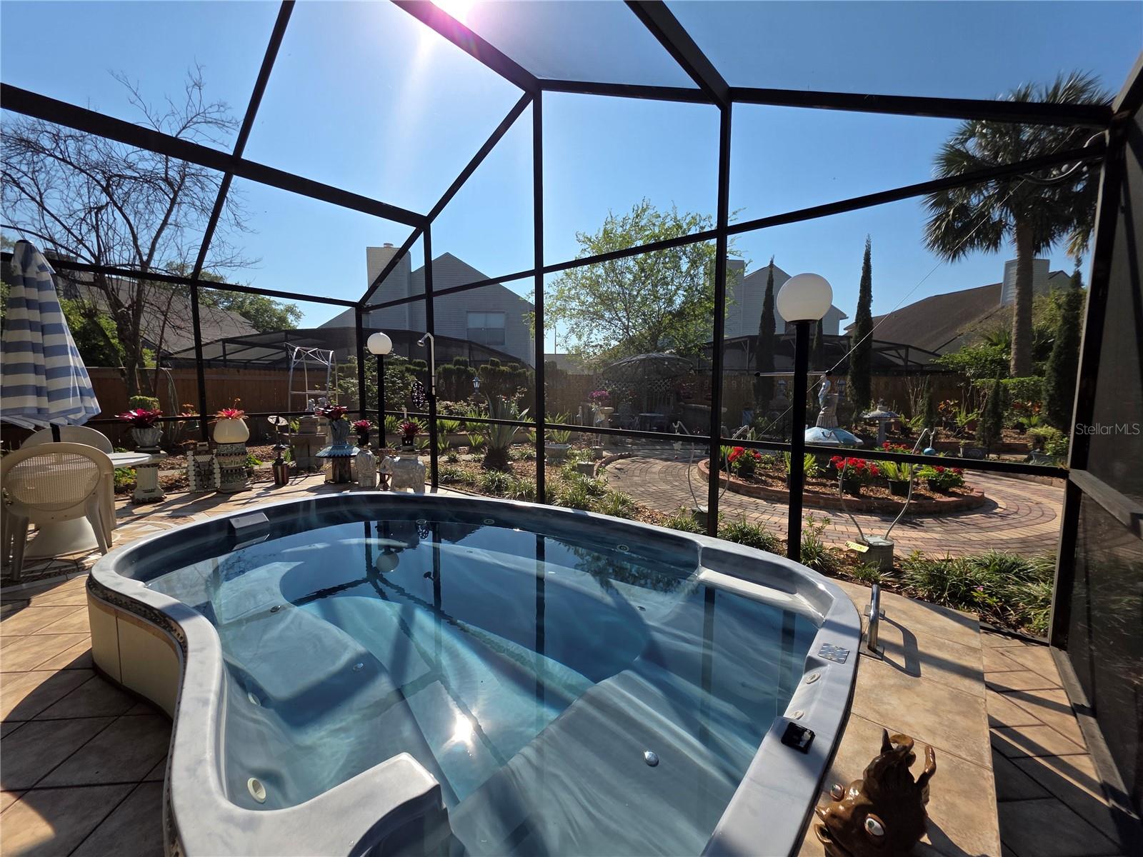 Image 20 of 26 For 866 Charing Cross Circle