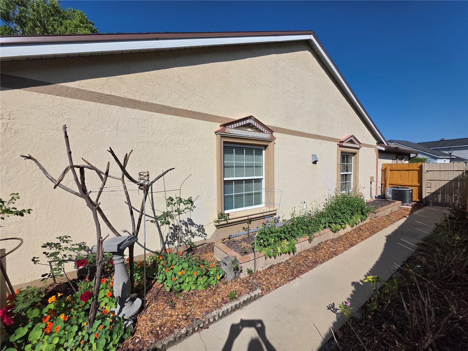 Image 26 of 26 For 866 Charing Cross Circle