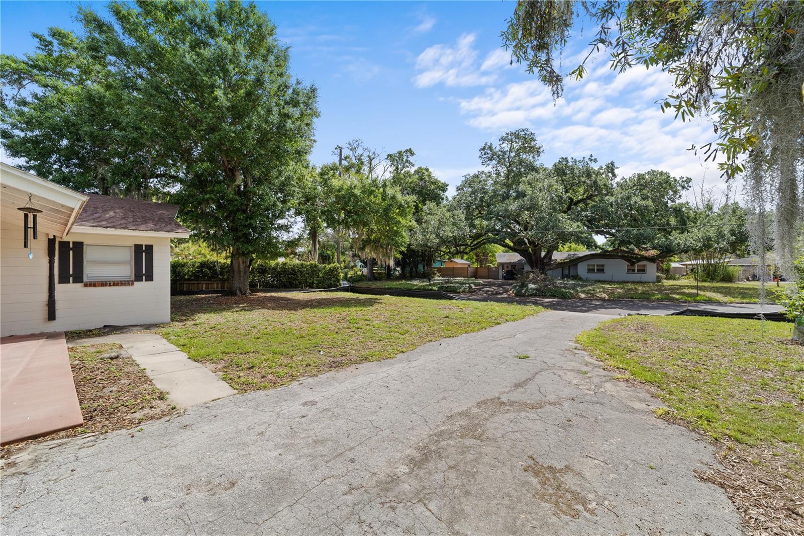 Image 10 of 24 For 1881 Lake Spier Drive