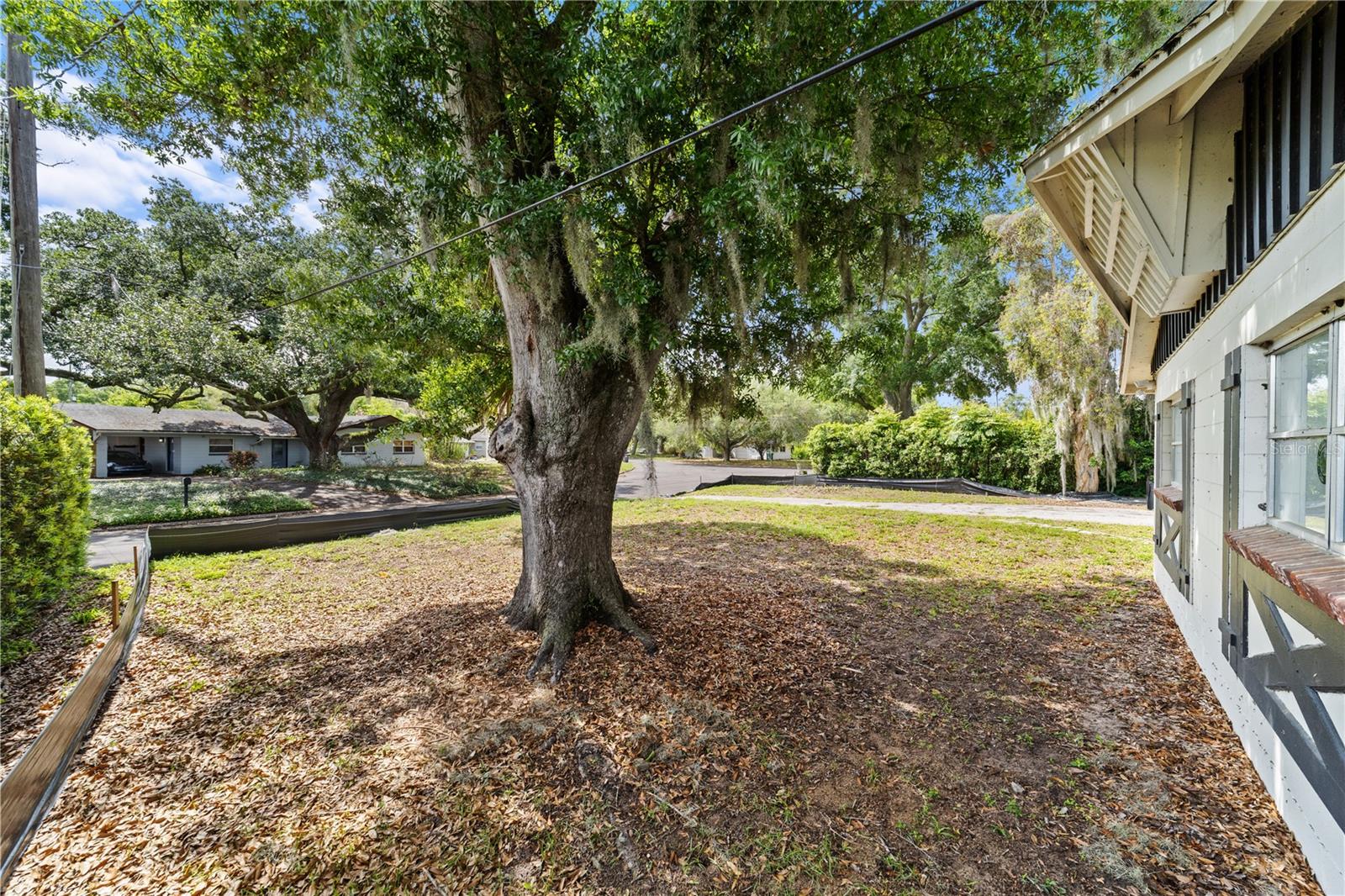 Image 12 of 24 For 1881 Lake Spier Drive