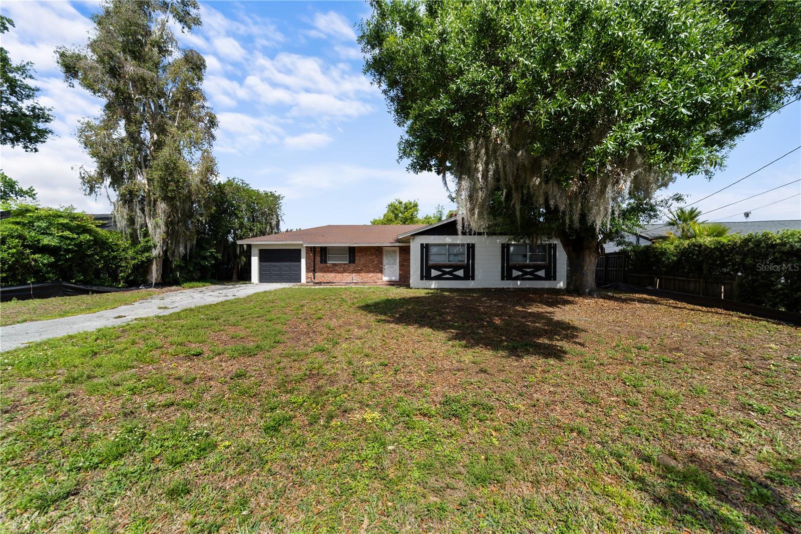 Image 23 of 24 For 1881 Lake Spier Drive