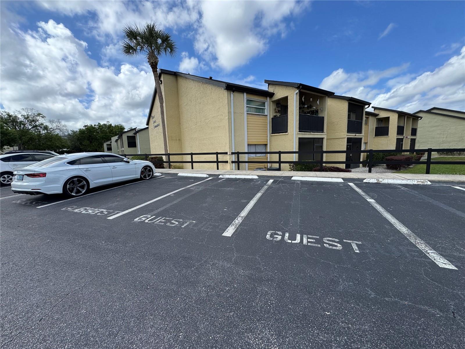 Image 2 of 20 For 944 Lake Destiny Road A