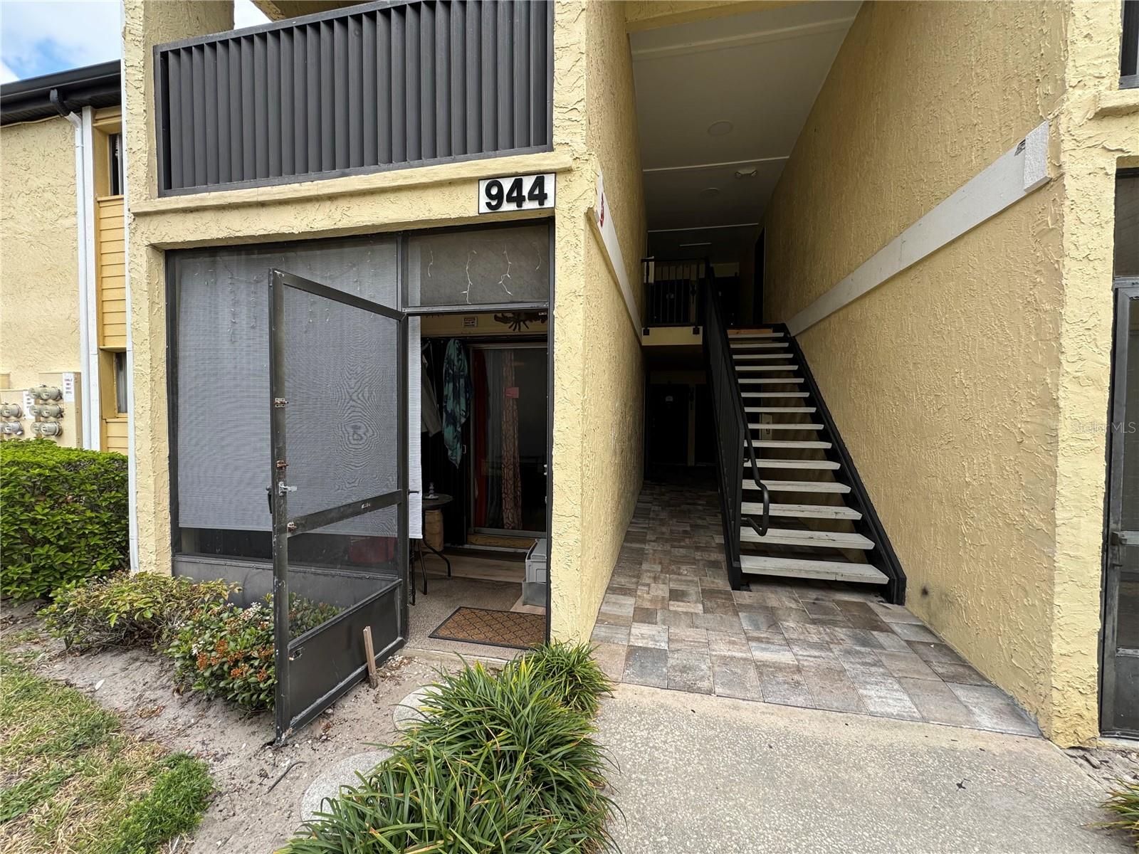 Image 20 of 20 For 944 Lake Destiny Road A