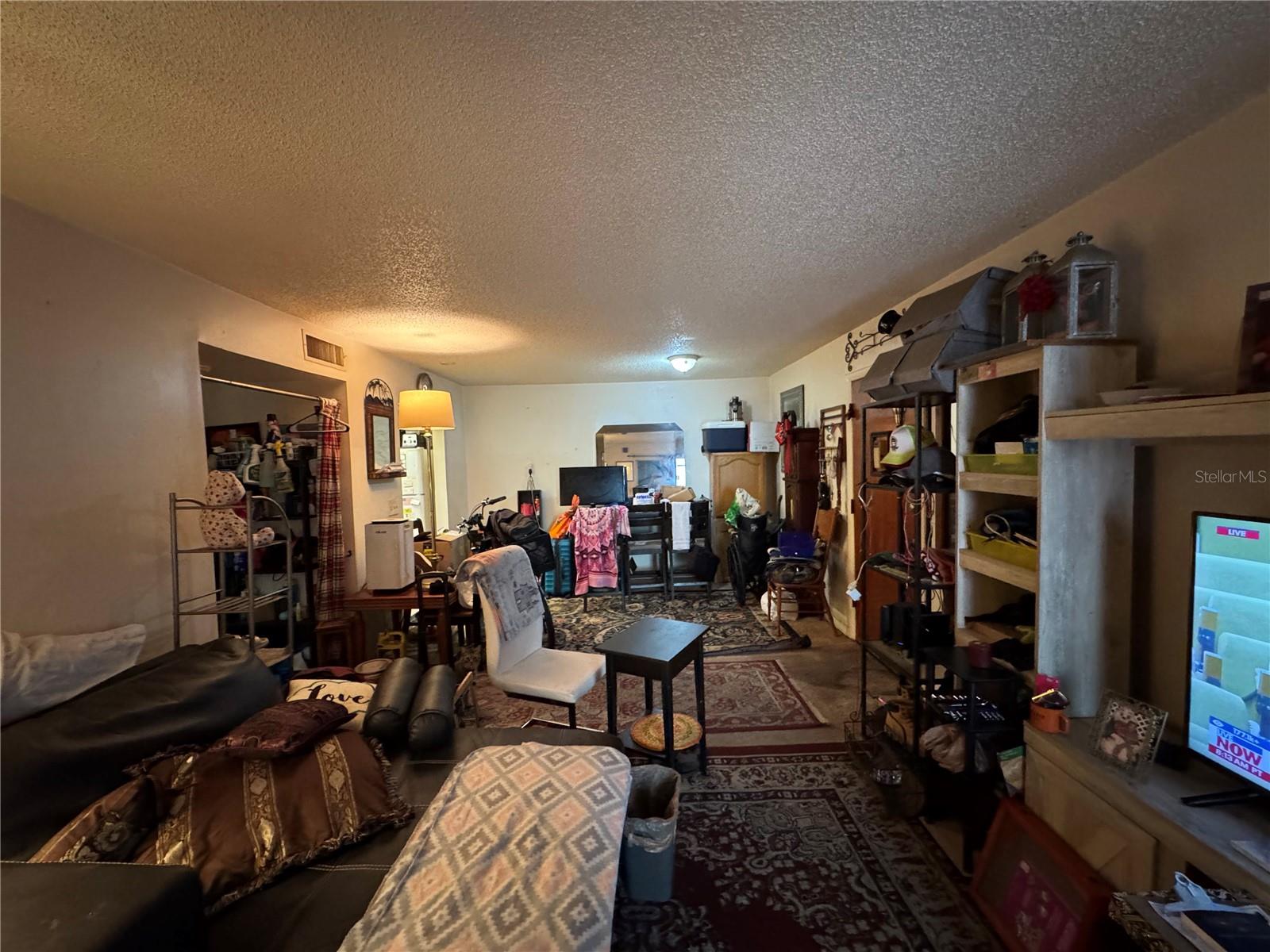 Image 4 of 20 For 944 Lake Destiny Road A