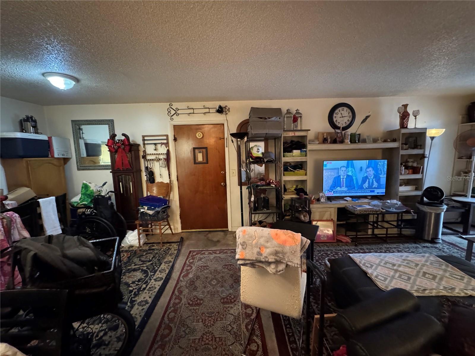 Image 6 of 20 For 944 Lake Destiny Road A