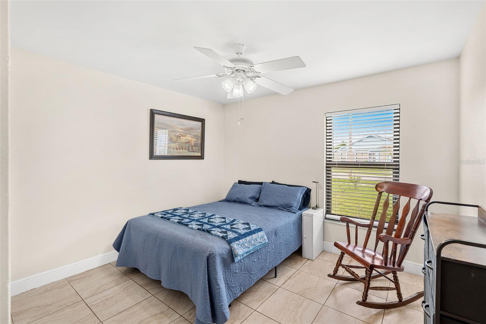 Listing photo id 16 for 806 Vermont Woods Lane