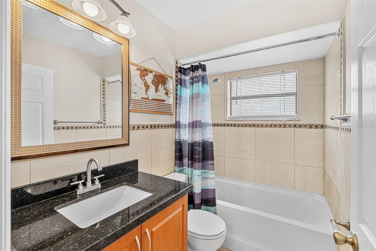 Listing photo id 17 for 806 Vermont Woods Lane