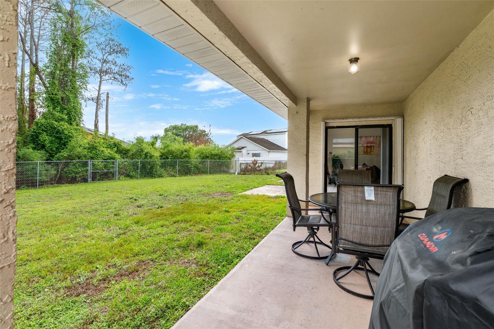 Listing photo id 19 for 806 Vermont Woods Lane