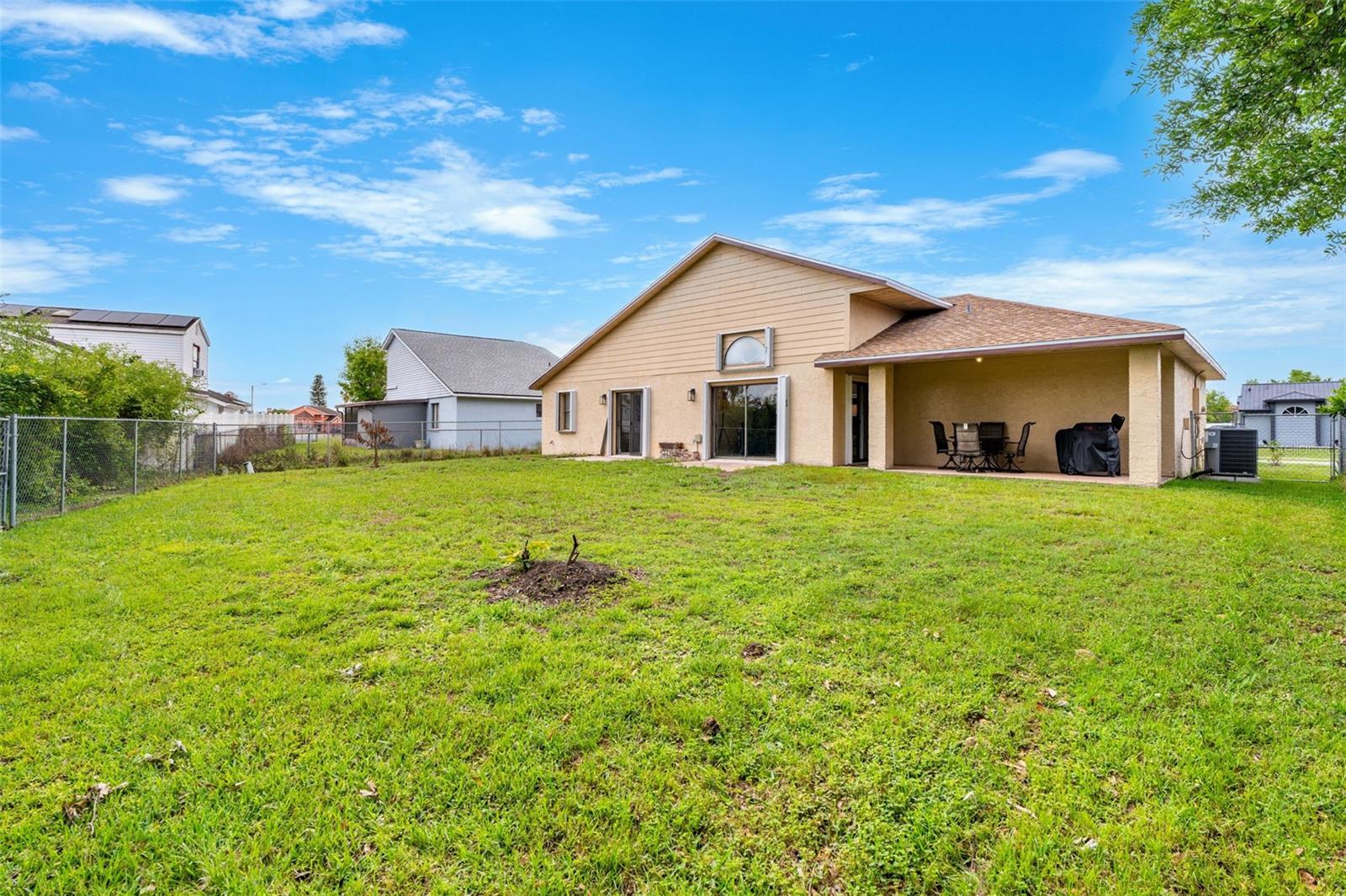 Listing photo id 21 for 806 Vermont Woods Lane