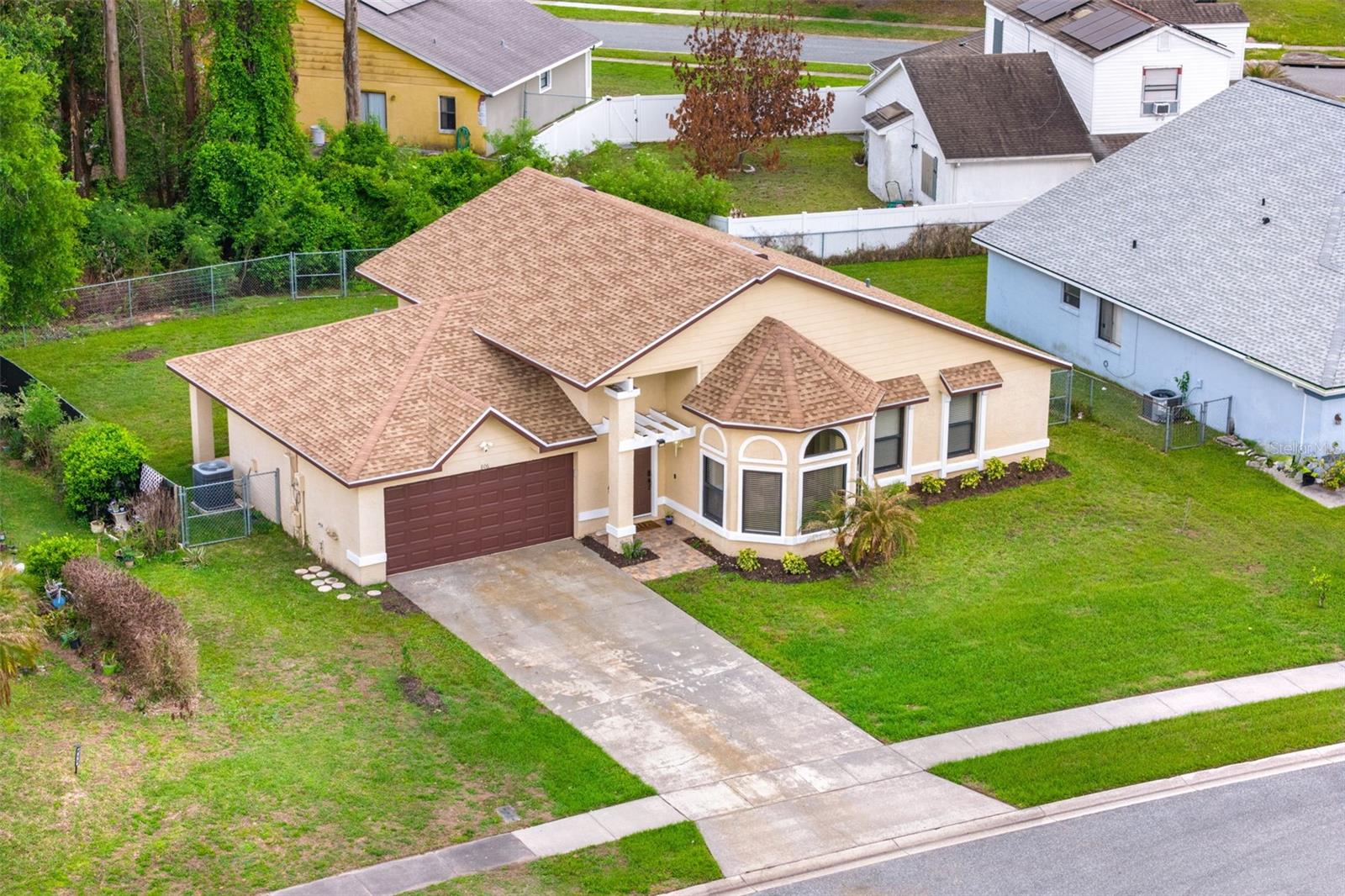 Listing photo id 22 for 806 Vermont Woods Lane