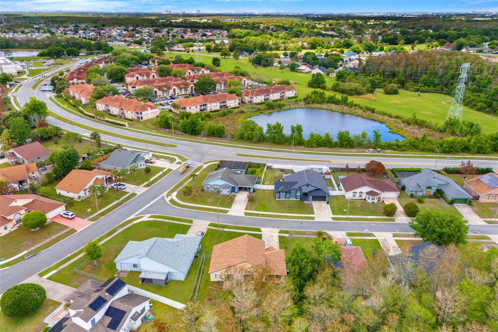 Listing photo id 27 for 806 Vermont Woods Lane