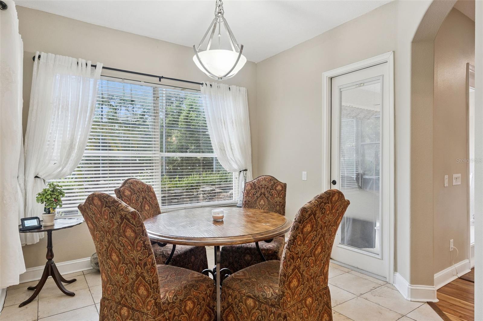 Image 17 of 61 For 216 Juniper Ridge Court