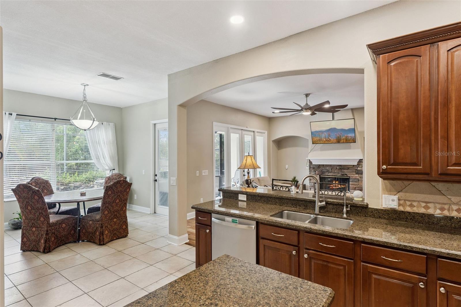 Image 18 of 61 For 216 Juniper Ridge Court