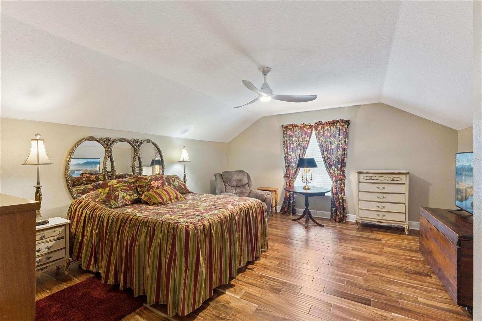 Image 43 of 61 For 216 Juniper Ridge Court